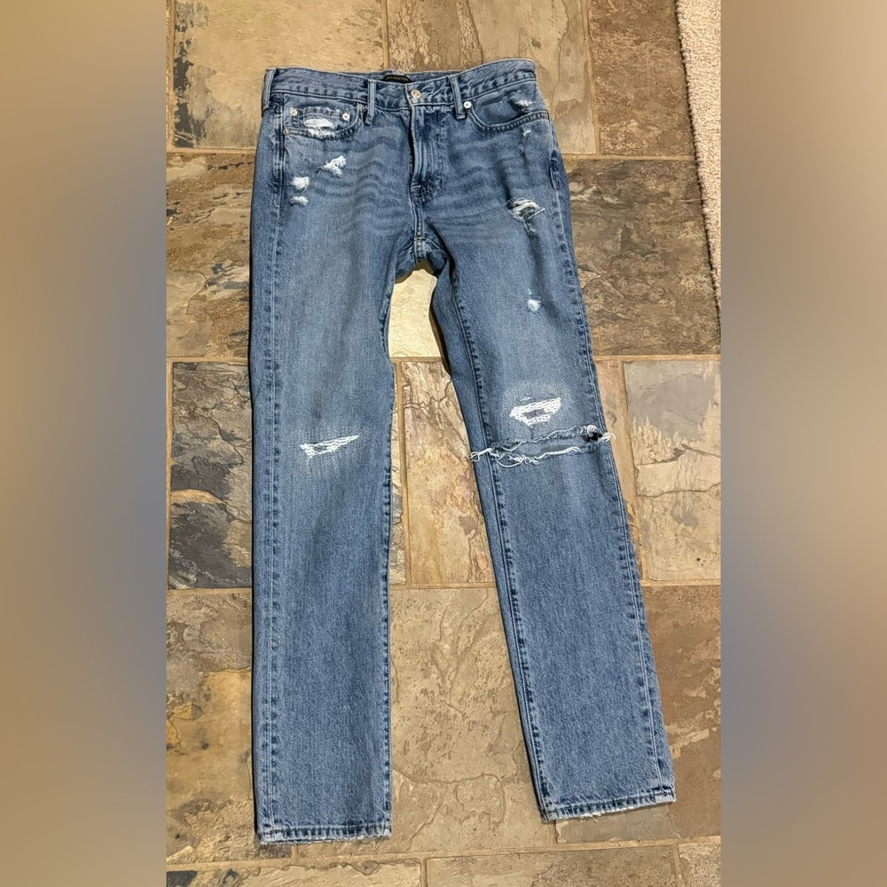Abercrombie‎ & Fitch 100% Cotton high rise straight leg Distressed jeans 30 x 32